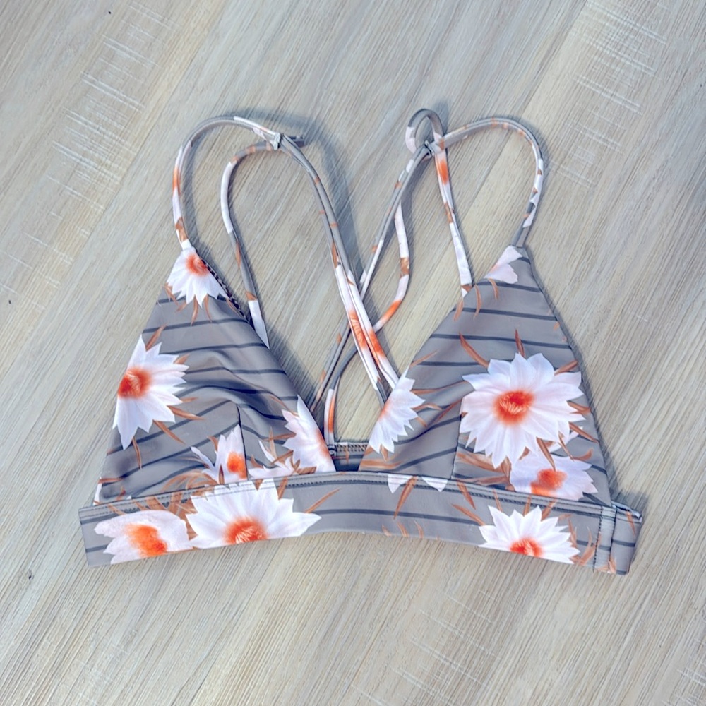 Acacia Bikini Top in Dragon Stripe